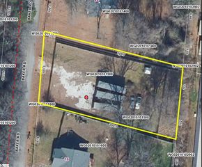 18 Baker Road, Greenville, SC 29605