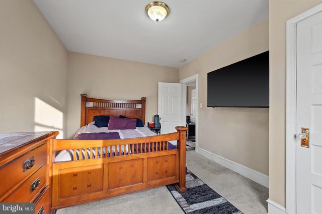 3016 WAYNE AVE, Baltimore, MD 21207