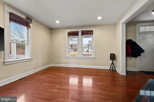 3016 WAYNE AVE, Baltimore, MD 21207