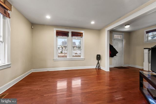 3016 WAYNE AVE, Baltimore, MD 21207