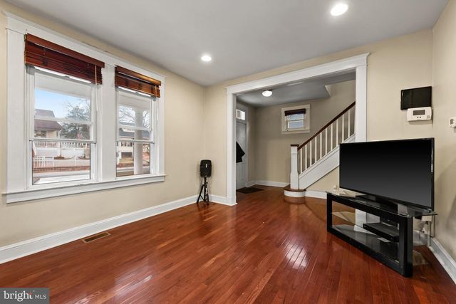 3016 WAYNE AVE, Baltimore, MD 21207