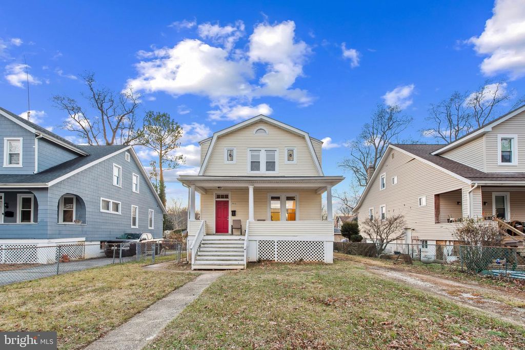 3016 WAYNE AVE, Baltimore, MD 21207