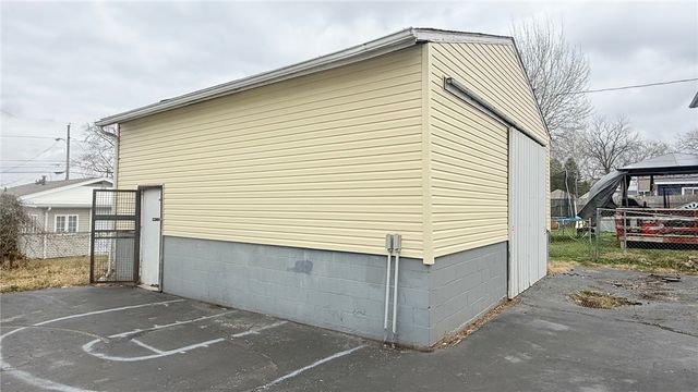 1224 Beverly Avenue, Springfield, OH 45504