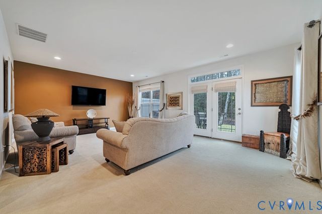 11401 Hayloft Ln, Glen Allen, VA 23060