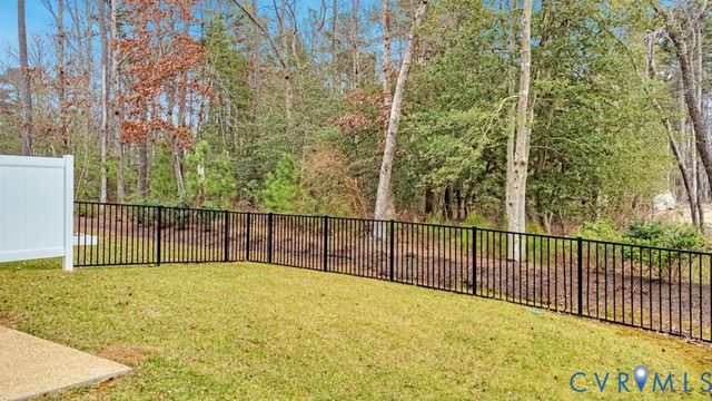 11401 Hayloft Ln, Glen Allen, VA 23060