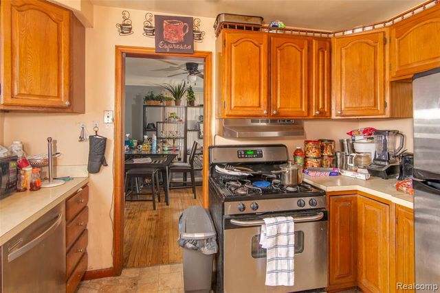 17585 Faust Avenue, Detroit, MI 48219