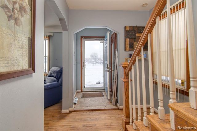 17585 Faust Avenue, Detroit, MI 48219