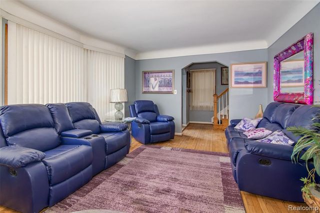 17585 Faust Avenue, Detroit, MI 48219