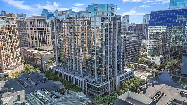 2728 Mckinnon Street 2104, Dallas, TX 75201