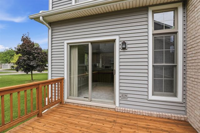 7492 Green Meadow Lane, Canton, MI 48187
