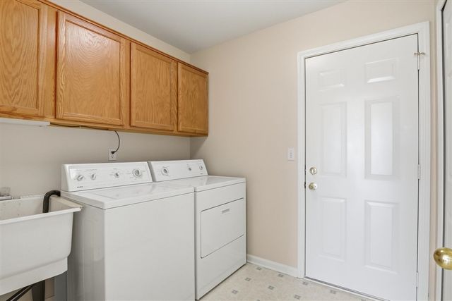 7492 Green Meadow Lane, Canton, MI 48187