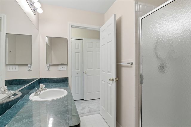 7492 Green Meadow Lane, Canton, MI 48187