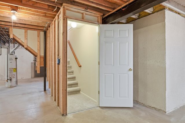 7492 Green Meadow Lane, Canton, MI 48187