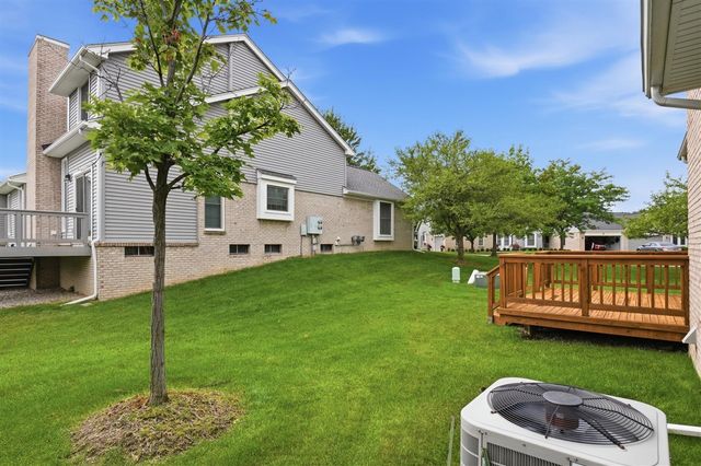 7492 Green Meadow Lane, Canton, MI 48187