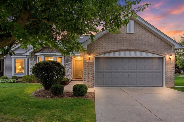 7492 Green Meadow Lane, Canton, MI 48187