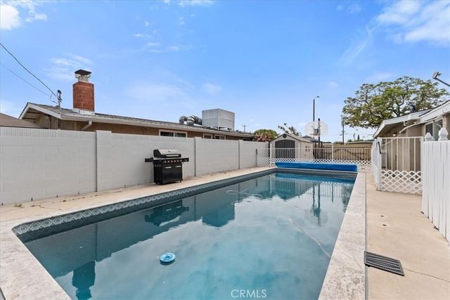 2012 W Dogwood, Anaheim, CA 92801