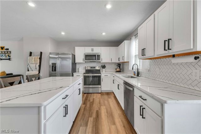 180 Wild Flower Drive, Elyria, OH 44035