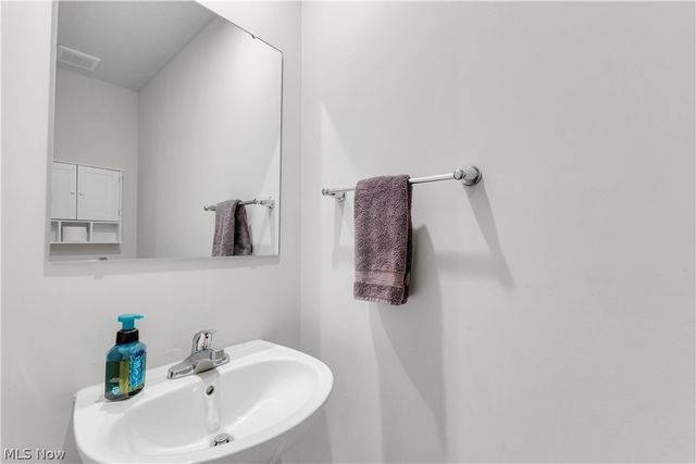 180 Wild Flower Drive, Elyria, OH 44035