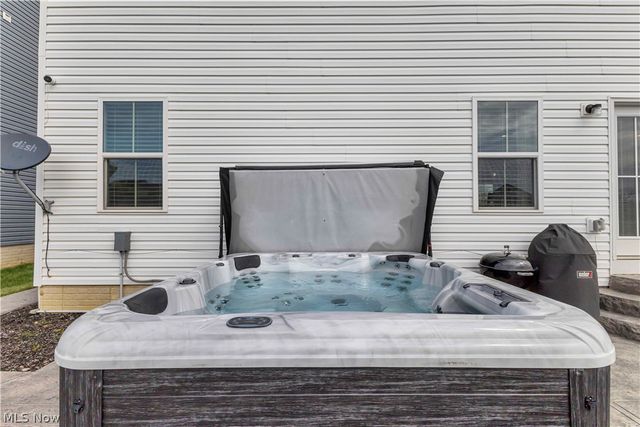 180 Wild Flower Drive, Elyria, OH 44035