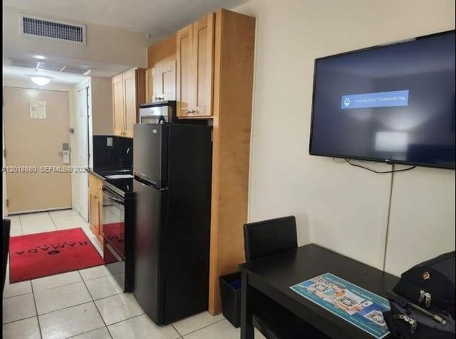 19201 Collins Ave 1028, Sunny Isles Beach, FL 33160