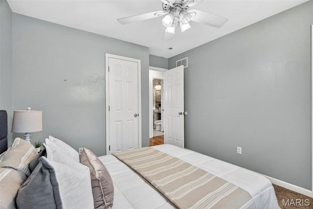 5916 State Road Pp, High Ridge, MO 63049