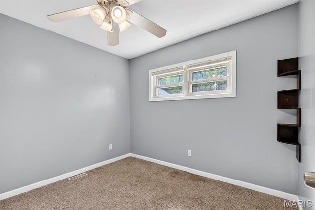 5916 State Road Pp, High Ridge, MO 63049