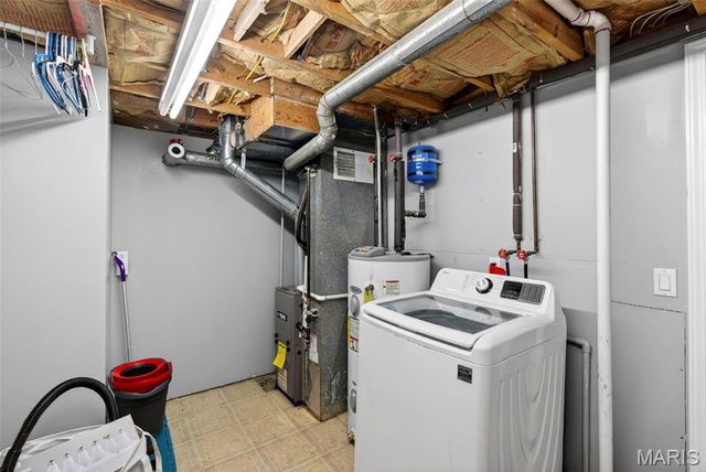 5916 State Road Pp, High Ridge, MO 63049