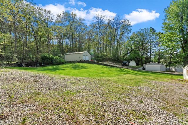 5916 State Road Pp, High Ridge, MO 63049