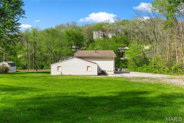 5916 State Road Pp, High Ridge, MO 63049