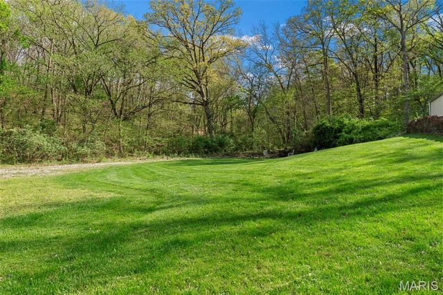 5916 State Road Pp, High Ridge, MO 63049
