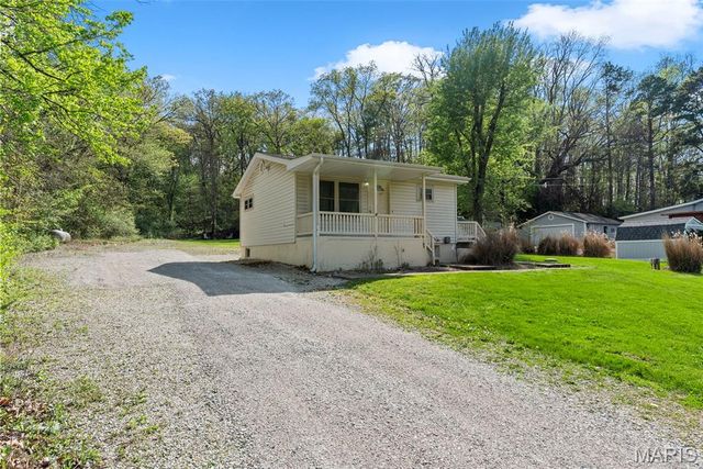 5916 State Road Pp, High Ridge, MO 63049