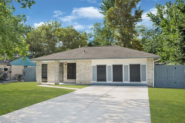 7026 Hedgewood Street, Houston, TX 77016