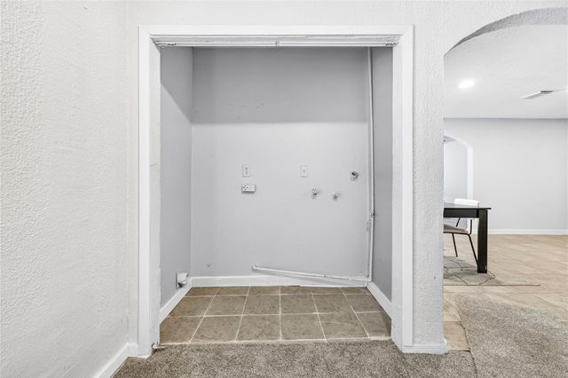 7026 Hedgewood Street, Houston, TX 77016