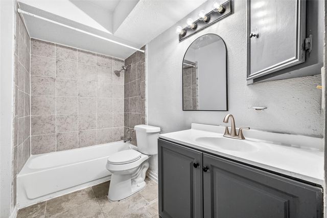 7026 Hedgewood Street, Houston, TX 77016