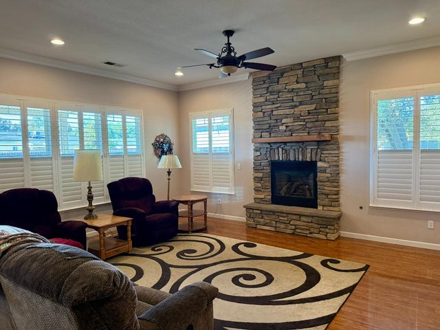 1566 Adams Rd, Yuba City, CA 95993