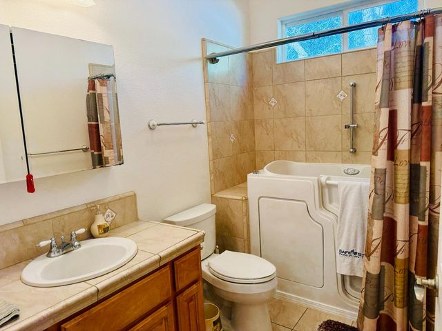 1566 Adams Rd, Yuba City, CA 95993