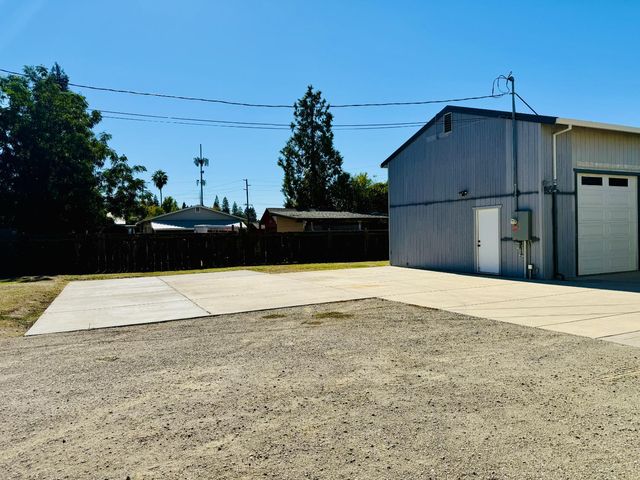 1566 Adams Rd, Yuba City, CA 95993