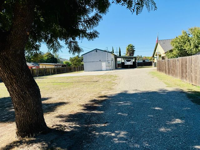 1566 Adams Rd, Yuba City, CA 95993