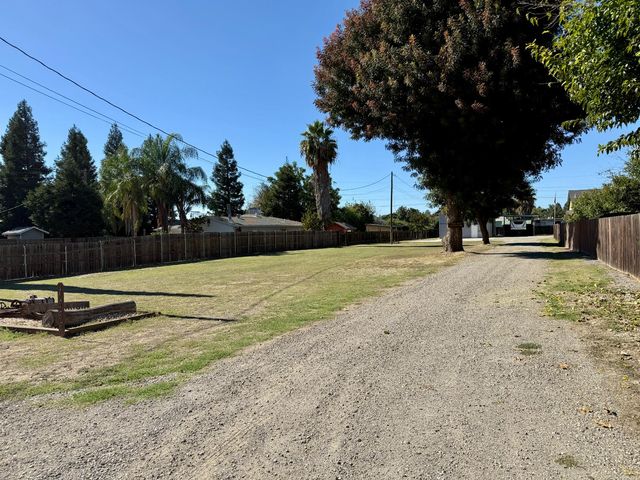 1566 Adams Rd, Yuba City, CA 95993