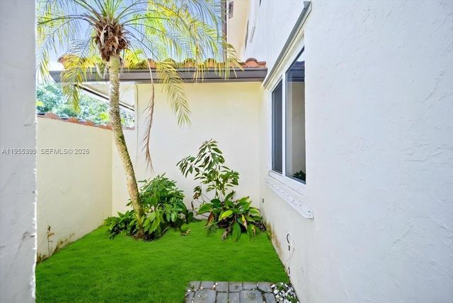 2560 Bass Way, Cooper City, FL 33026