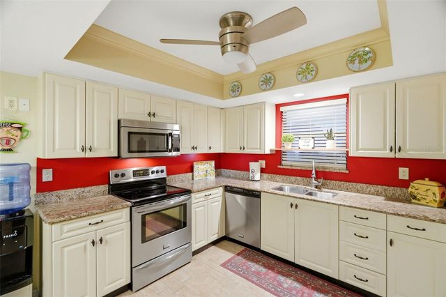 3207 GREEN DOLPHIN STREET, Tarpon Springs, FL 34689