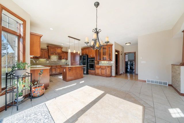 3895 SHOREBIRD COURT, Oshkosh, WI 54904