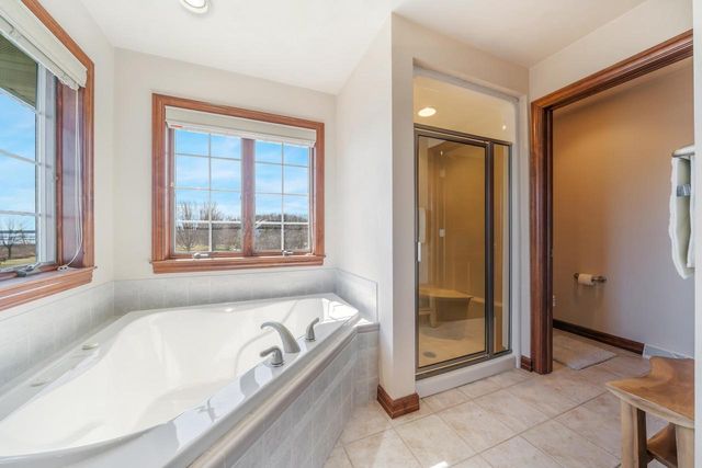 3895 SHOREBIRD COURT, Oshkosh, WI 54904