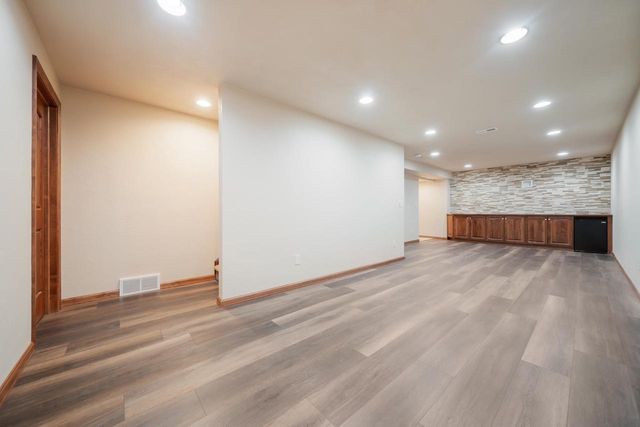 3895 SHOREBIRD COURT, Oshkosh, WI 54904