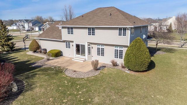3895 SHOREBIRD COURT, Oshkosh, WI 54904