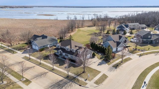 3895 SHOREBIRD COURT, Oshkosh, WI 54904