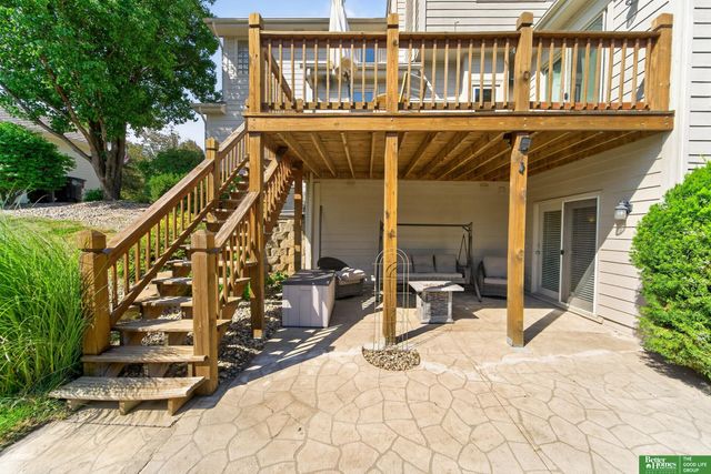 17505 Howard Street, Omaha, NE 68118
