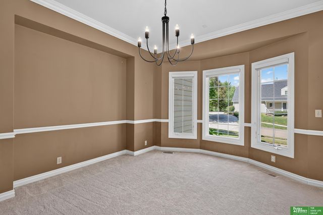 17505 Howard Street, Omaha, NE 68118