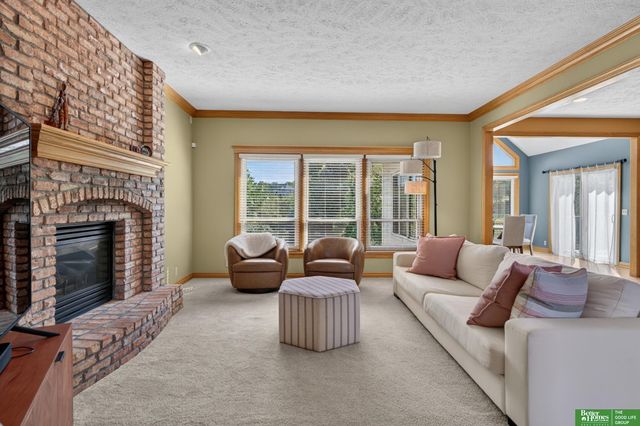 17505 Howard Street, Omaha, NE 68118