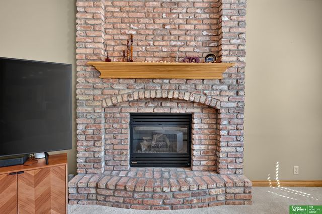 17505 Howard Street, Omaha, NE 68118